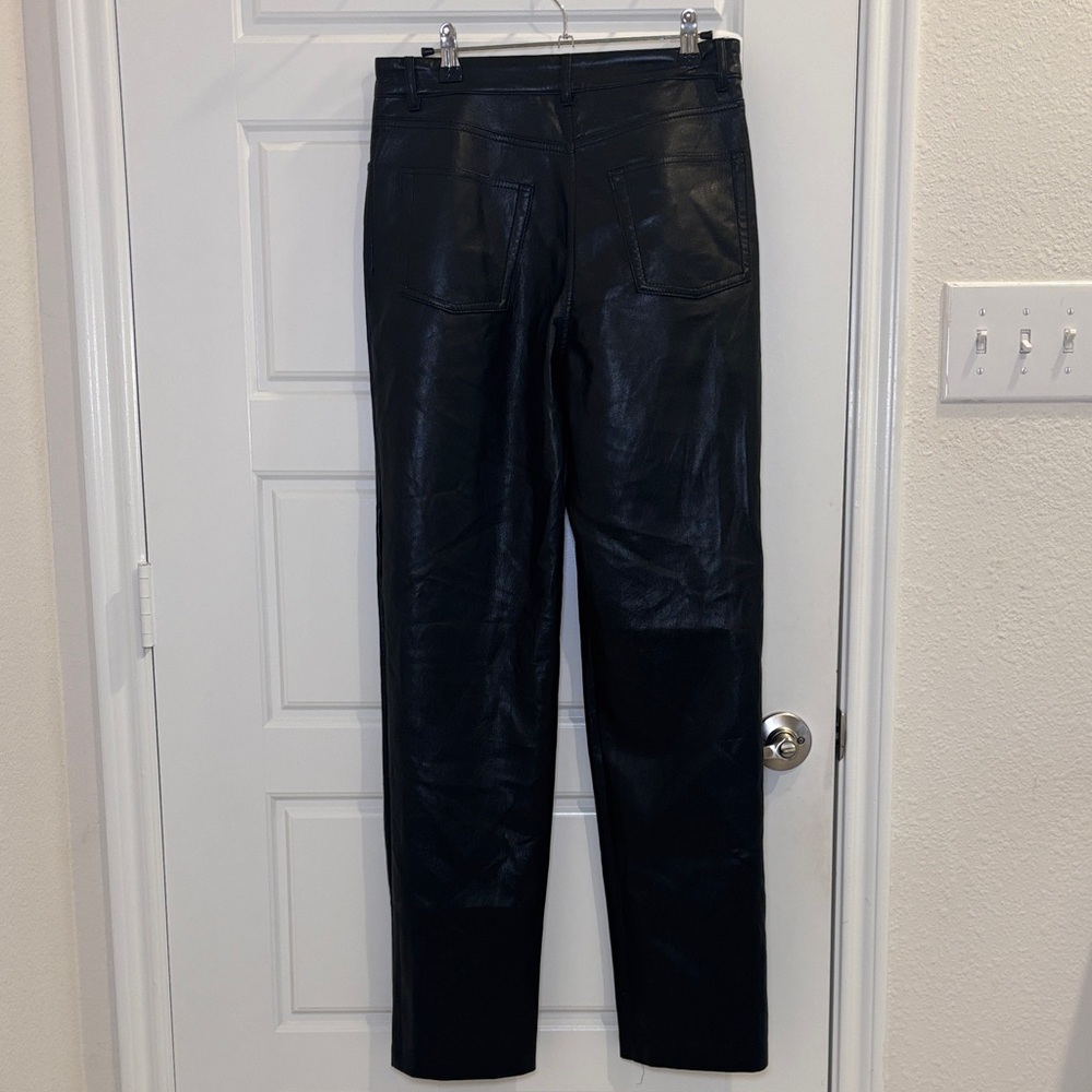 Wilfred Aritzia Black Faux Leather Straight Leg Pants Size 8 High Rise - Picture 3 of 6